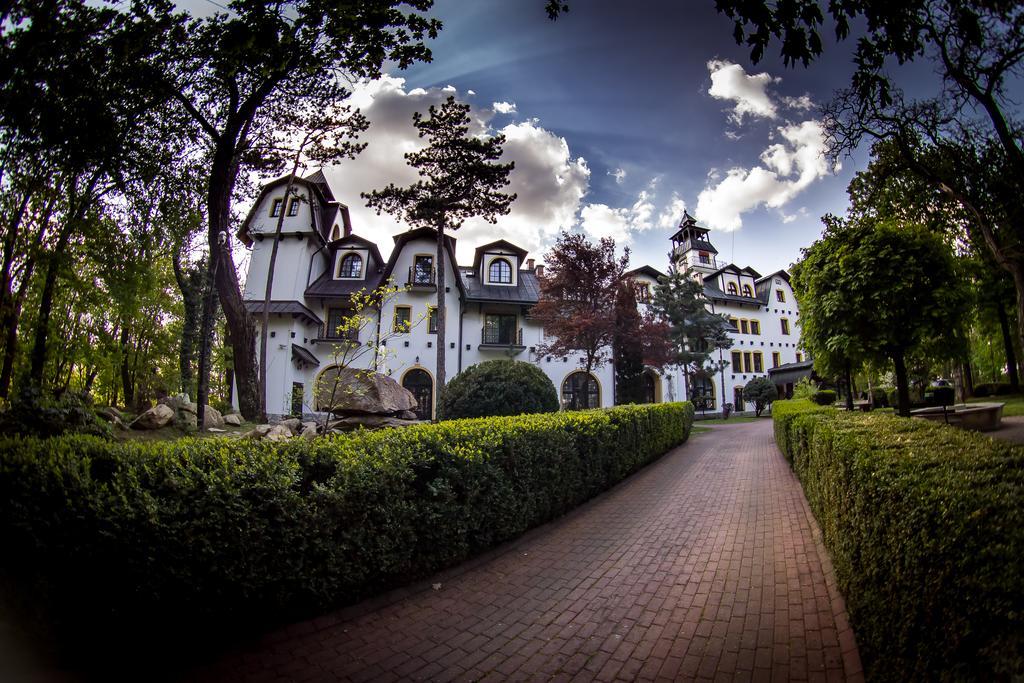 Hotel Maria Strzelin Exterior photo