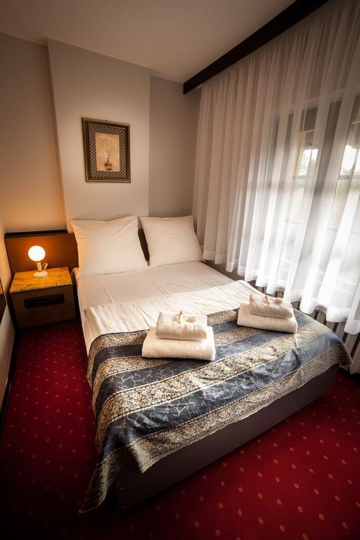 Hotel Maria Strzelin Exterior photo